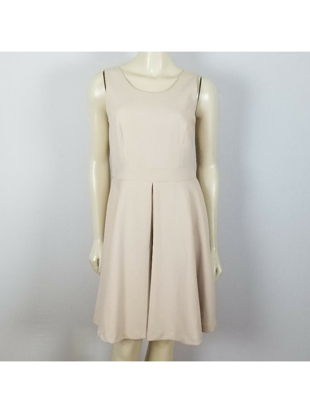 Carmen Marc Valvo sleeveless pleated beige dress size 4